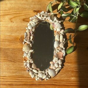 Vintage Seashell Oval Mirror
